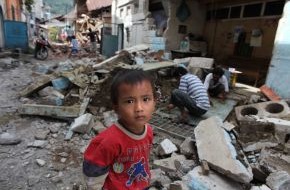 UNICEF Deutschland: UNICEF: Über 180.000 Kinder im Erdbebengebiet in Indonesien brauchen Hilfe (mit Bildmaterial)