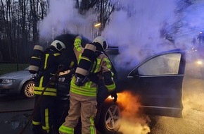 Feuerwehr Dorsten: FW-Dorsten: +++ PKW Brand am frühen Morgen +++