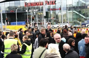 Feuerwehr Essen: FW-E: Einkaufszentrum Limbecker Platz übt den Ernstfall, Center komplett geräumt