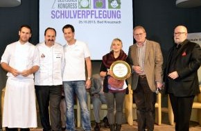 Deutsches Netzwerk für Schulverpflegung e.V. DNSV: "Goldener Teller 2013" geht an das Gymnasium am Römerkastell in Bad Kreuznach (BILD)
