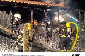 Feuerwehr M&uuml;nchen: FW-M: Gartenh&uuml;tte brennt in der Nacht (Fr&ouml;ttmaning)
