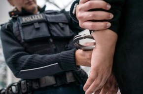 Bundespolizeidirektion München: Bundespolizeidirektion München: Fahndungserfolg nach Feierabend - Bundespolizisten nehmen gesuchten Tatverdächtigen fest