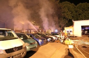 Feuerwehr Dortmund: FW-DO: Feuer in einem Reifenlager eines Gewerbebetriebes in Dortmund-Eving