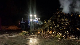 FW-RE: Erstmeldung: Brand auf Industriebrache