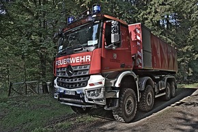 FW-PB: Großübung - Waldbrand in der Egge simuliert