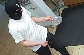 Polizeiinspektion Stade: POL-STD: Nottensdorf: &Ouml;ffentlichkeitsfahndung nach Tankstellenraub