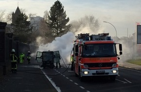 Feuerwehr Mönchengladbach: FW-MG: Brand einer Straßenkehrmaschine