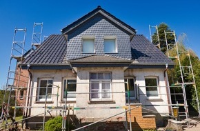 TÜV Rheinland AG: Änderung der Gefahrstoffverordnung: Mehr Arbeitsschutz beim Bauen im Bestand