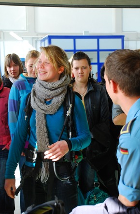 Marine - Pressemitteilung: GIRLS&#039; DAY bei der Marine