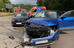 Kreispolizeibehörde Oberbergischer Kreis: POL-GM: Zwei Verletzte bei Unfall auf der L 302