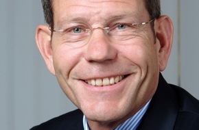 Ford-Werke GmbH: ADAC ehrt Ford-Chef Bernhard Mattes / Auszeichnung "Gelber Engel" in der Kategorie "Persönlichkeit" (mit Bild)
