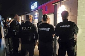 Polizei Mettmann: POL-ME: Gemeinsamer Kontrolleinsatz: Nur wenige Verstöße in Sauna-Clubs - Erkrath/Velbert/Ratingen - 2209086