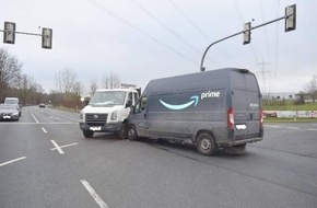 Polizeiinspektion Nienburg / Schaumburg: POL-NI: Polizei Bad Nenndorf - Zeugenaufruf nach Verkehrsunfall mit einer leicht verletzten Person