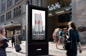 Wall GmbH: YSL Loveshine – Neuer Hochglanz-Lippenstift erobert deutsche Metropolen mit 3D-DOOH-Kampagne und einem glänzenden Finish am KaDeWe Berlin