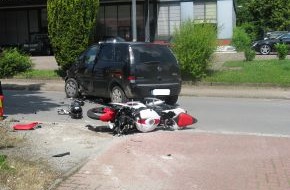 Polizeiinspektion Hameln-Pyrmont/Holzminden: POL-HOL: Bodenwerder - Hamelner Straße: Kradfahrer wird bei Zusammenprall mit PKW schwer verletzt  - Ca. 7.500, -- EUR Gesamtschaden -