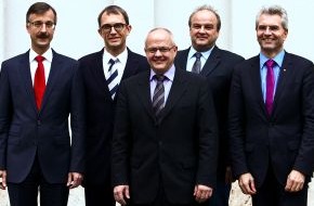 ABDA Bundesvgg. Dt. Apothekerverbände: Dr. Andreas Kiefer als DAPI-Vorsitzender bestätigt
