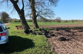 Polizeiinspektion Delmenhorst / Oldenburg - Land / Wesermarsch: POL-DEL: Landkreis Oldenburg: 32 illegal entsorgte Reifen +++ Zeugenaufruf