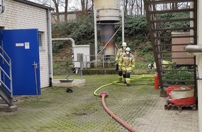 Freiwillige Feuerwehr Lage: FW Lage: Feuer 3 / Kellerbrand in einem Industriebetrieb - 15.01.2022 - 11:26 Uhr