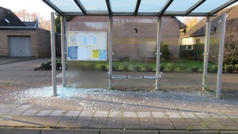 Polizeiinspektion Oldenburg-Stadt / Ammerland: POL-OL: +++ Randalierer beschädigen Bushaltestellen +++