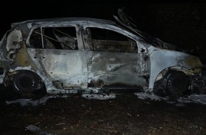 Polizei Gelsenkirchen: POL-GE: Gestohlenes Auto in Schalke ausgebrannt - Polizei sucht Zeugen