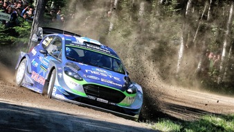 Elfyn Evans fliegt im Ford Fiesta WRC in Finnland auf Platz zwei (FOTO)