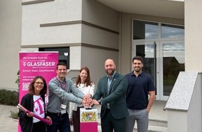 Deutsche Telekom AG: Glasfasernetz steht: Ausbau in Kolitzheim abgeschlossen