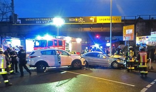 Feuerwehr Essen: FW-E: Verkehrsunfall, zwei beteiligte PKW, zwei Verletzte
