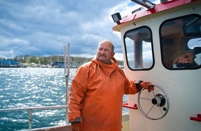 Ostsee-Holstein-Tourismus e.V.: Frischer Fisch an der Ostsee Schleswig-Holstein / Fischer Lüddeke im Video und Podcast