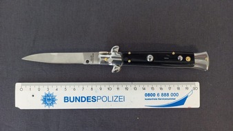Bundespolizeidirektion Sankt Augustin: BPOL NRW: Bundespolizei stellt 14-Jährigen im Gleis mit Springmesser