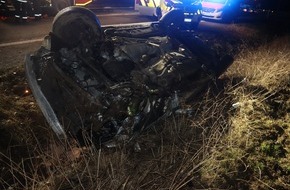 Kreispolizeibehörde Herford: POL-HF: Tödlicher Verkehrsunfall in Vlotho- Audi-Fahrer überschlägt sich mehrfach