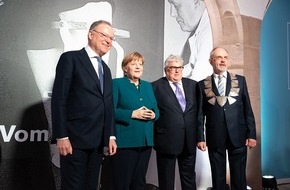 Ottobock SE & Co. KGaA: Dr. Angela Merkel: " Ein wichtiges Jahr und ein wichtiges Jubiläum für Ottobock und Deutschland. "