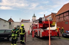Polizeiinspektion Verden / Osterholz: POL-VER: ++Brand verhindert Eröffnung der neuen Postfiliale - Feuer in der Zwischendecke++