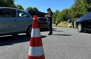 Kreispolizeibehörde Borken: POL-BOR: Gronau - Großkontrolle der Polizei auf der B54