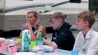 RTLZWEI: Etappe zwei der großen Familienreise / "Joey Kelly und Familie - Roadtrip Panamericana": Musikalische Niederlage für die Kellys und Geldsorgen