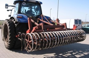 Polizeidirektion Flensburg: POL-FL: Schafflund & Gelting - Landwirte im Einsatz - Kontrollen im Kreisgebiet