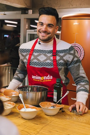 Der Premium-Tiernahrungshersteller animonda veranstaltet heute ein vorweihnachtliches Charity-Event in der Sturmfreien Bude in Köln