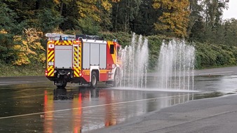 FW-EN: Wetter - Sicher auf jeder Einsatzfahrt - Tagesseminare für Einsatzkräfte der Feuerwehr Wetter (Ruhr)