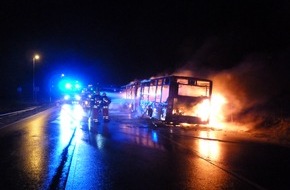 Feuerwehr Heiligenhaus: FW-Heiligenhaus: Linienbus ausgebrannt (Meldung 1/2019)