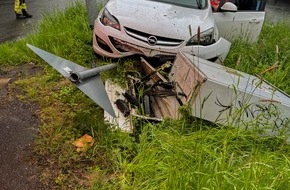 Freiwillige Feuerwehr Wachtberg: FW Wachtberg: Verkehrsunfall in Wachtberg-Villip