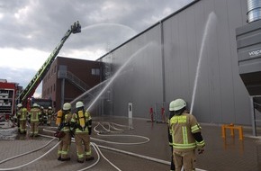 Freiwillige Feuerwehr der Stadt Goch: Feuerwehr Goch: Großübung der Feuerwehr Goch: Mehrere Einsatzszenarien für alle Löscheinheiten