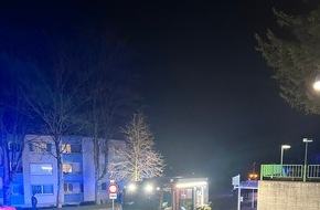 Feuerwehr Detmold: FW-DT: Rauchmelder ausgelöst - Nachbar alarmiert Feuerwehr zu Zimmerbrand