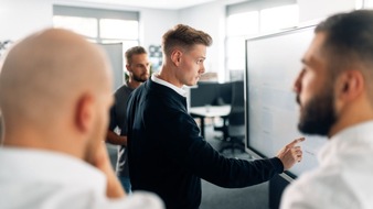 A&M Sales Solutions GmbH: Marvin Flenche & umsatz.io: Wie systematisches Lead Management Unternehmen vor Wachstumsblockaden sch&uuml;tzt