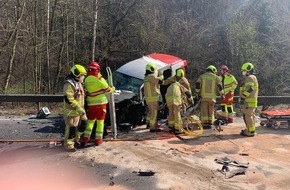 Feuerwehr Stolberg: FW-Stolberg: Zwei Schwerverletzte bei Unfall