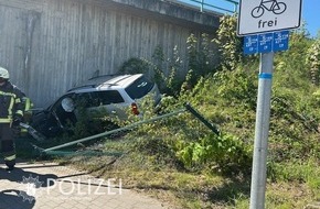 Polizeiinspektion Zweibrücken: POL-PIZW: Schwerer Verkehrsunfall am Kinokreisel