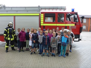 FW-WRN: Brandschutzerziehung Uhlandschule