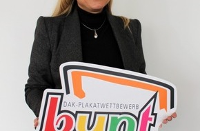 DAK-Gesundheit: Komasaufen: Gesundheitsministerin Huml startet DAK-Kampagne "bunt statt blau" 2019 in Bayern