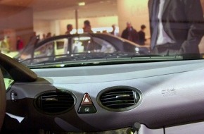 Daimler AG: Neuer Online-Dienst von Mercedes-Benz setzt auf besten
Autofahrerservice