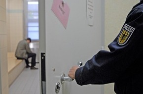 Bundespolizeidirektion München: Bundespolizeidirektion München: Reise endet nach Kontrolle durch die Bundespolizei in der Justizvollzugsanstalt