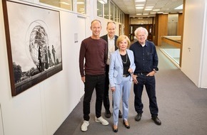 Bertelsmann SE & Co. KGaA: Bertelsmann präsentiert Kunstprojekt mit weltbekanntem Fotografen Jim Rakete