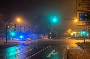 Polizei Bielefeld: POL-BI: Unfall - Wer fuhr bei Rot?